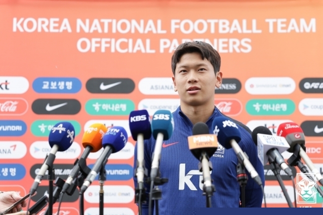 韩国后卫：与中国队比赛不会像与新加坡那样紧张，要踢出自己特点